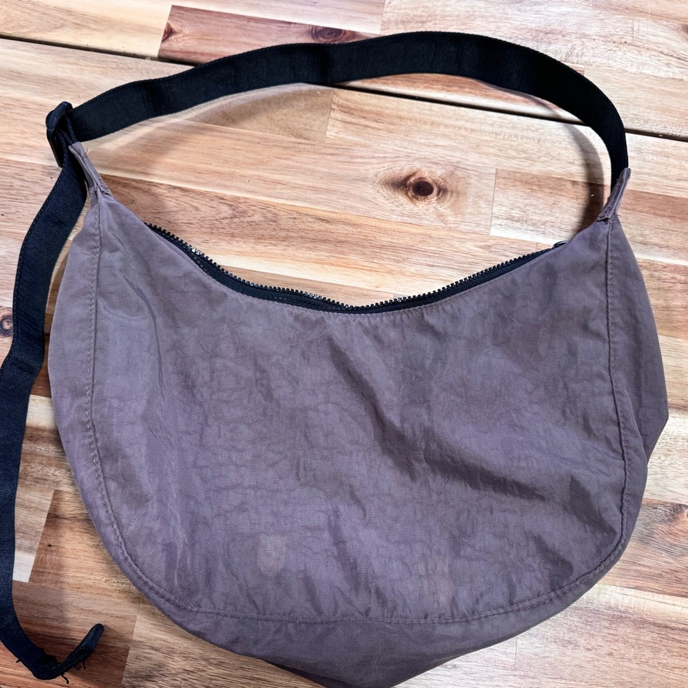 Baggu Peppercorn medium crescent